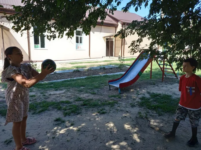 yx_QLAjUGJg